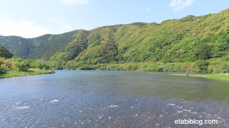 佐田沈下橋から見える四万十川