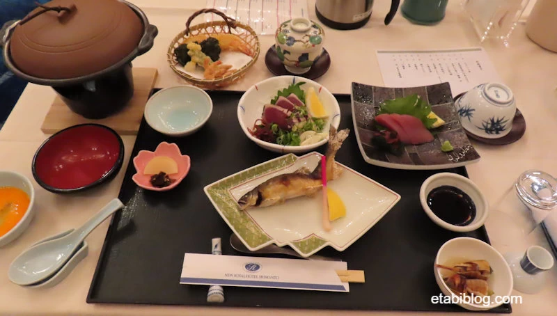 新ロイヤルホテル四万十の和風夕食