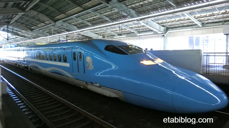 新神戸駅停車中のせとうちブルー号