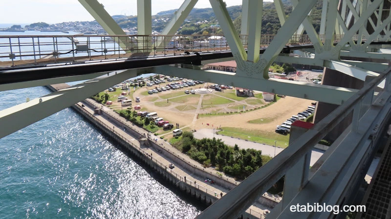 明石海峡大橋から見る淡路島