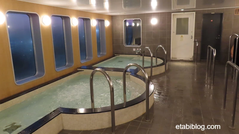 フェリーせっつの広い大浴場