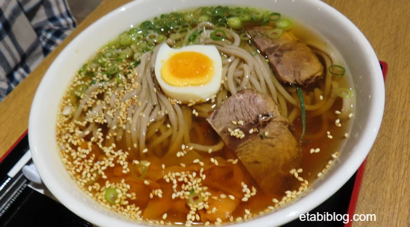 六盛の「れーめん」