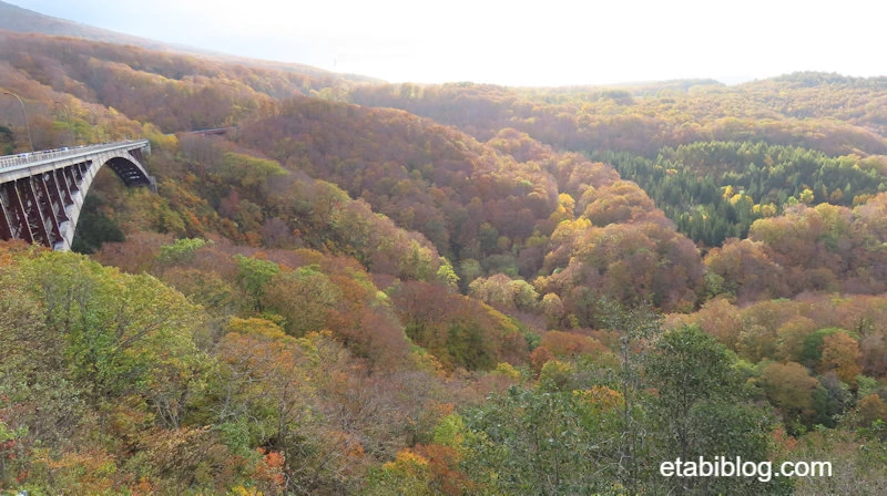 城ヶ倉大橋の紅葉