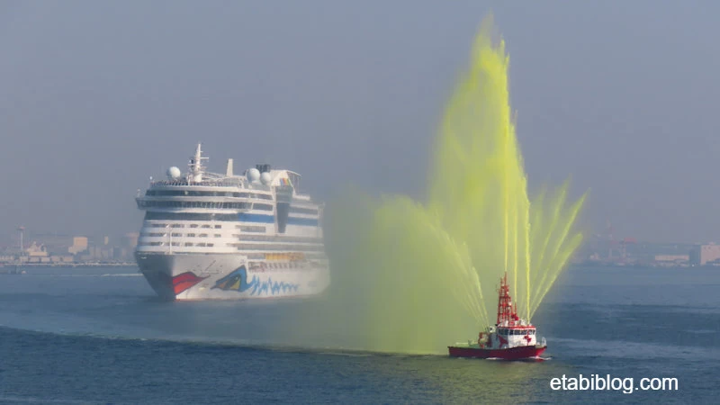 黄色の歓迎放水