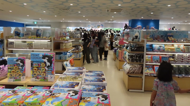 須磨シーワールドのブルーフラッグ店内