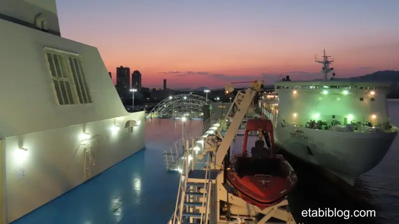 せっつの出港風景