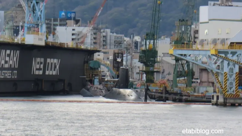 造船所の潜水艦