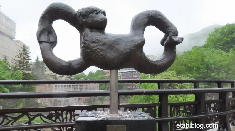 定山渓温泉のカッパの銅像