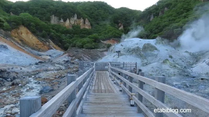 登別地獄谷の遊歩道