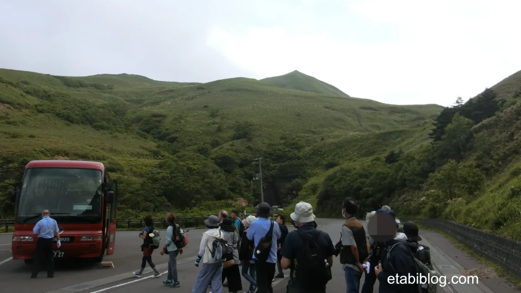 桃岩登山口の駐車場