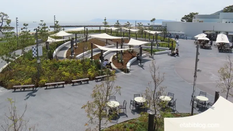 須磨シーワールドの日差し対策テント