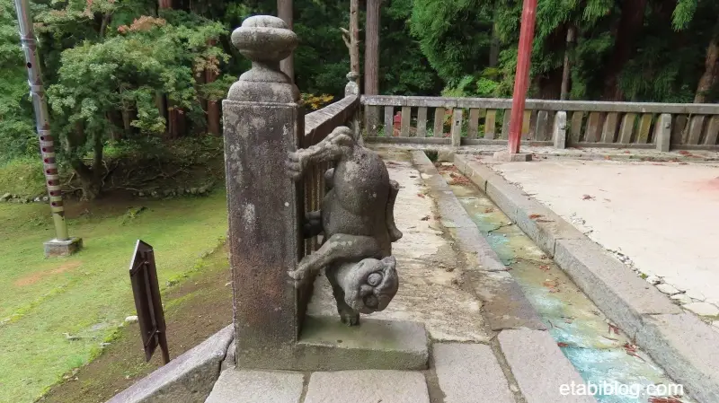 岩木山神社の逆さ狛犬