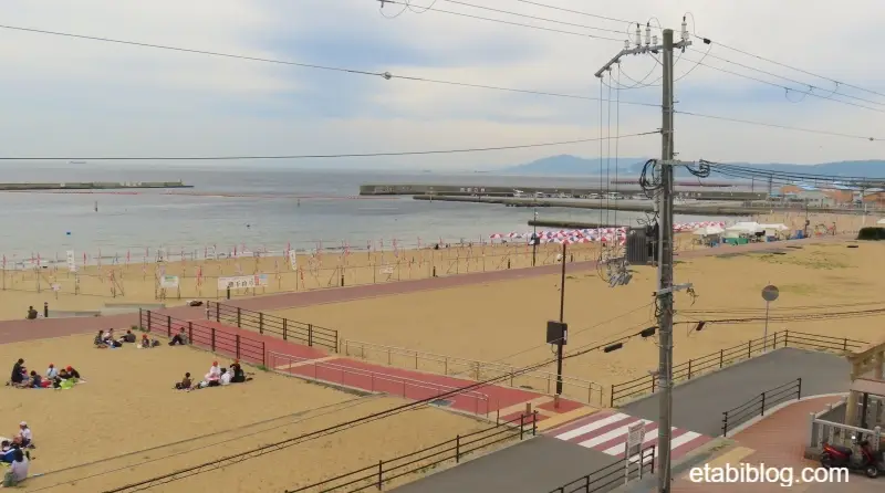 須磨駅から見る須磨海岸
