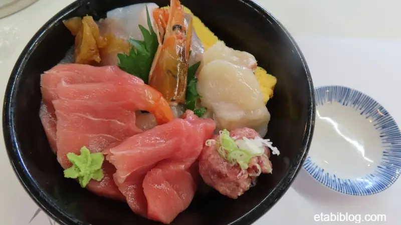 松島さかな市場の海鮮丼