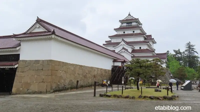 鶴ヶ城公園と鶴ヶ城