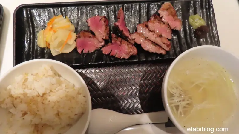 陣中の牛タン定食