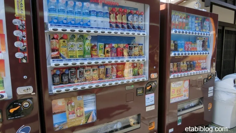 古代紫色した自動販売機