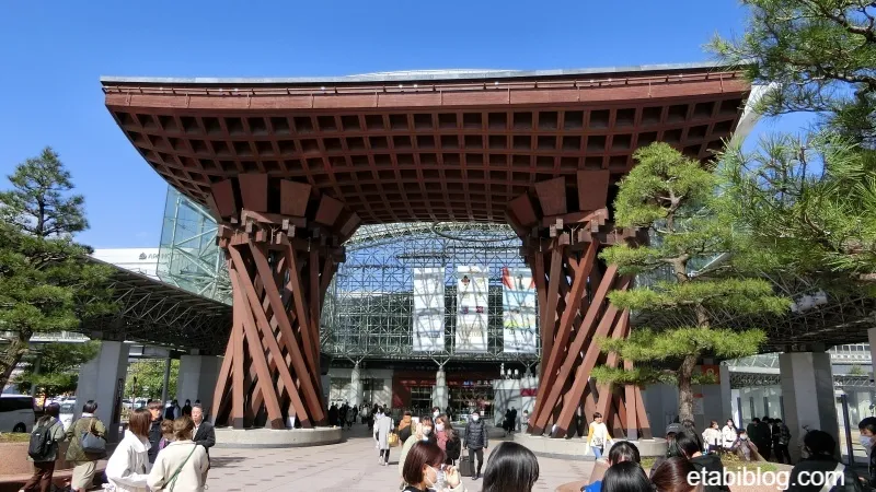 金沢駅の鼓門