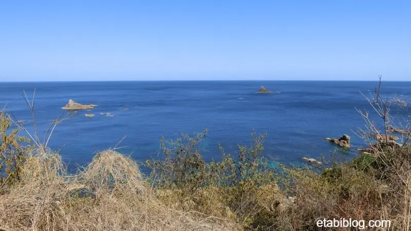 浦富海岸から見える青い日本海