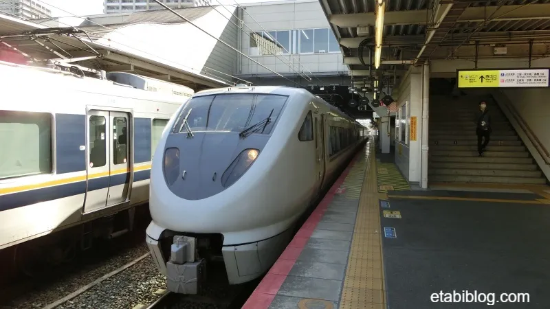 尼崎駅到着の特急こうのとり