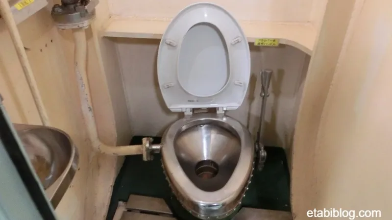 潜水艦「あきしお」のトイレ