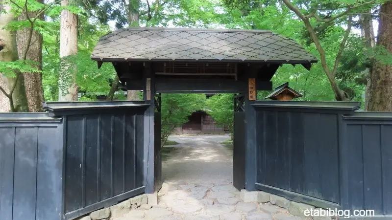 小野田家の屋敷の入り口