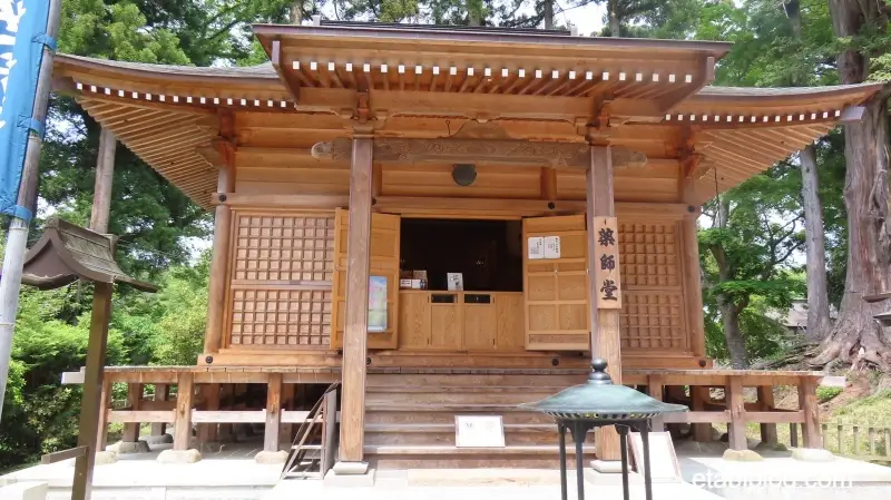中尊寺薬師堂