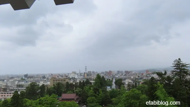 鶴ヶ城天守閣最上階から見える会津若松市