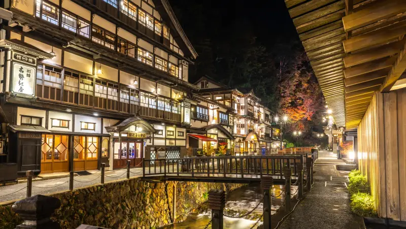 夜の銀山温泉