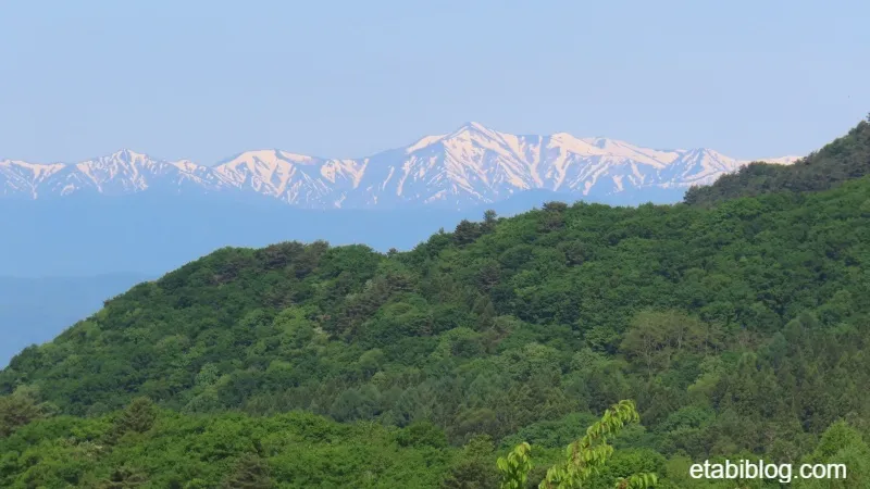蔵王国際ホテルから見える朝日連峰
