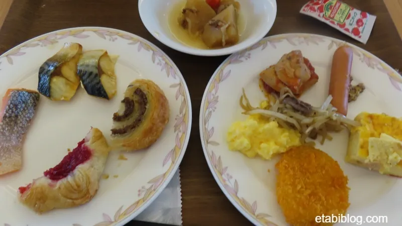 雫石プリオンスホテルの朝食ビュッフェを盛ったお皿