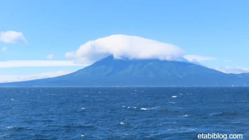 フェリーから見える利尻島