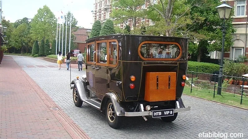ハウステンボスのクラシカルな車
